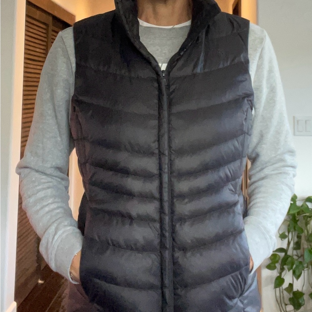 The North Face Women’s Black Puffer Vest